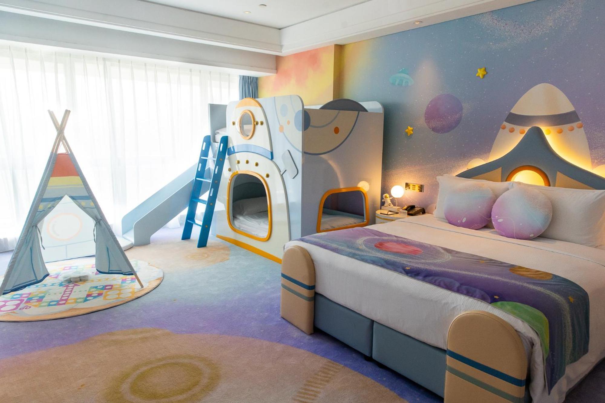 Hilton Foshan - Close To Lecong International Furniture Mall Фошань Экстерьер фото