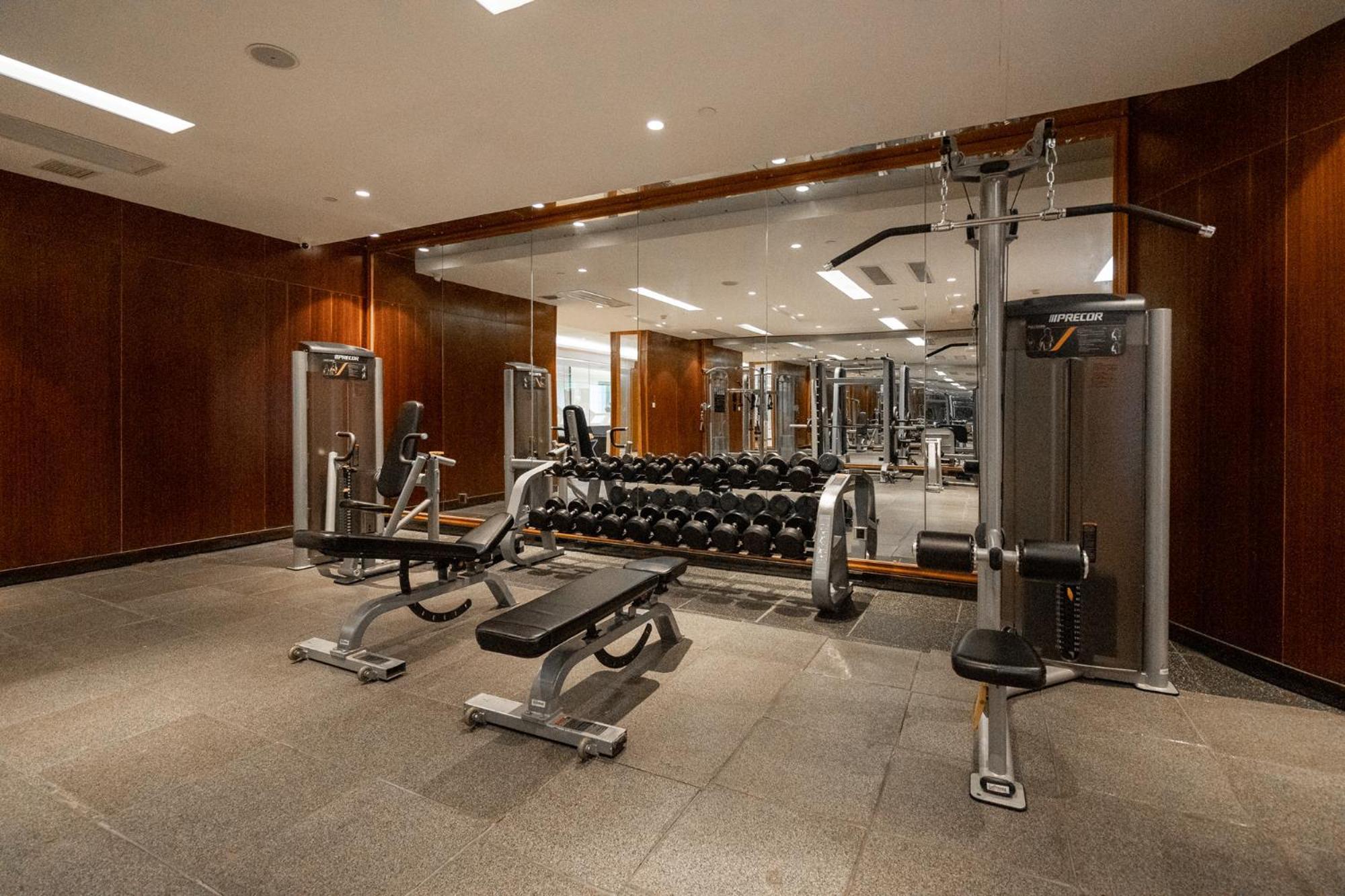 Hilton Foshan - Close To Lecong International Furniture Mall Фошань Экстерьер фото